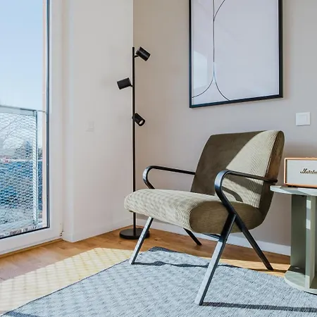 Blueground Zizkov Furnished Park Prg-42 * براغ