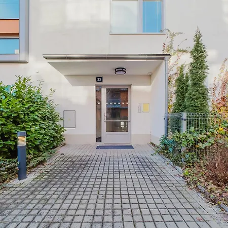 Blueground Zizkov Furnished Park Prg-42 Apartment