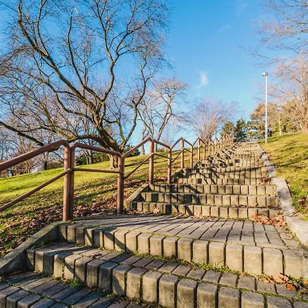 شقة Blueground Zizkov Furnished Park Prg-42