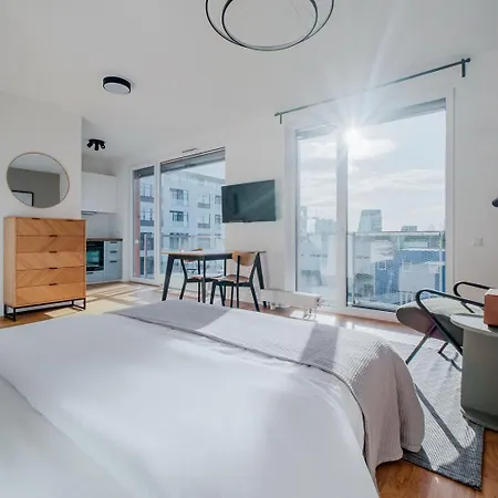 Blueground Zizkov Furnished Park Prg-42 Apartment *