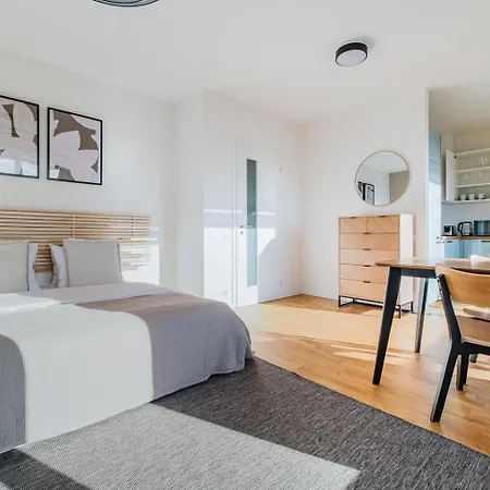 Apartment Blueground Zizkov Furnished Park Prg-42 *